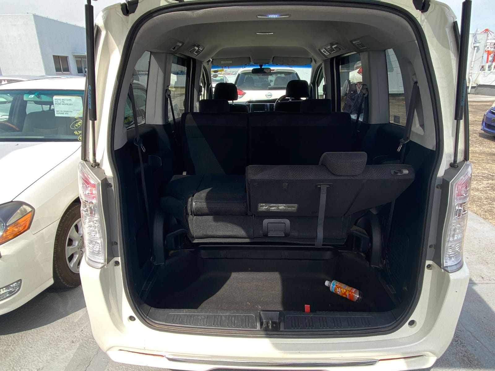 HONDA STEP WAGON 2012 White